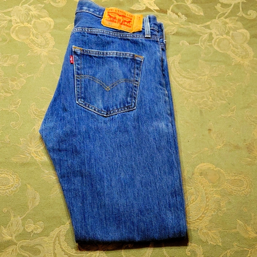🟥 Red Tab Levi's 501® Classic Blue Jeans - Size 32x32